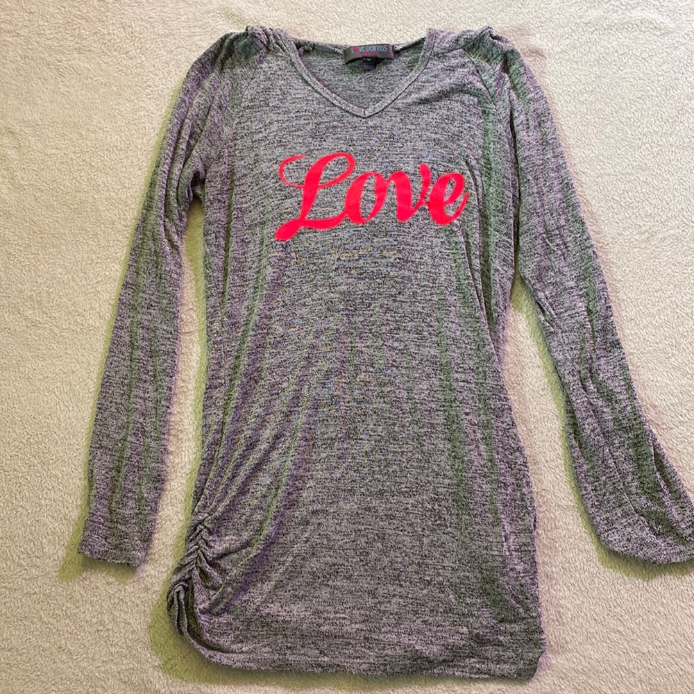 Lightweight Maternity Top with Hood and Elastic Stretch Sides